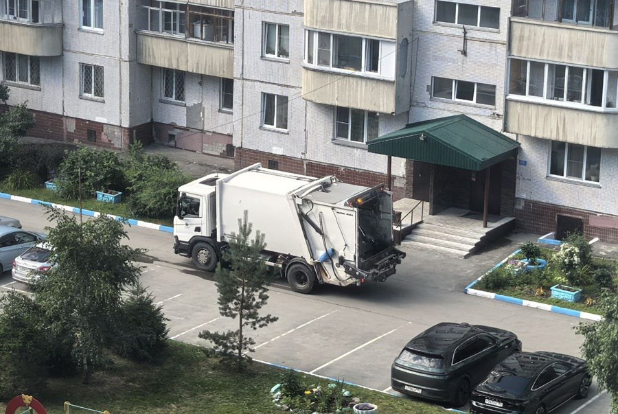 Суд разрешил расторгнуть одну мусорную концессию в Новосибирске Арбитражный суд Новосибирской области принял решение о расторжении концессионного соглашения заключенного между МинЖКХ региона и АО Спецавтохозяйство в ноябре2023 года Речь идет о создании полигона КПО Правобережный для обработки обезвреживании и захоронении твердых коммунальных отходов в районе села Раздольное У Спецавтохозяйства есть месяц на то чтобы оспорить решение суда Второй иск МинЖКХ по расторжению концессии на создания КПО Левобережный суд планирует рассмотреть на следующей неделе Подробнее читайте по ссылке     INFOPRO54 Фото Infopro54 автор Оксана Мочалова
