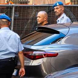 Украинец Сергей Кузнецов обвиняемый в причастности к подрыву газопроводов Северный поток объявил голодовку По словам его адвоката мужчина голодает с 31 октября НАШИ РЕСУРСЫ Telegram Tik tok YouTube RUTUBE