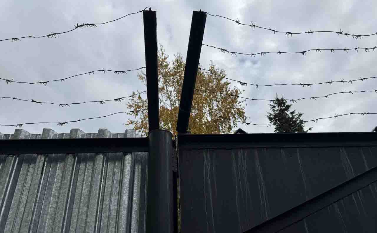 Суд приговорил жителя Петропавловска за участие в запрещенной АУЕ По данным обвинения мужчина был смотрящим в колонии 5 Петропавловск Камчатский городской суд признал виновным 34 летнего жителя в том что соблюдал воровские понятия пополнял общак и выполнял другие обязанности в криминальной иерархии Подробности по ссылке kamtime ru article 562a62ba 3b7b 4827 a220 d5346795df78