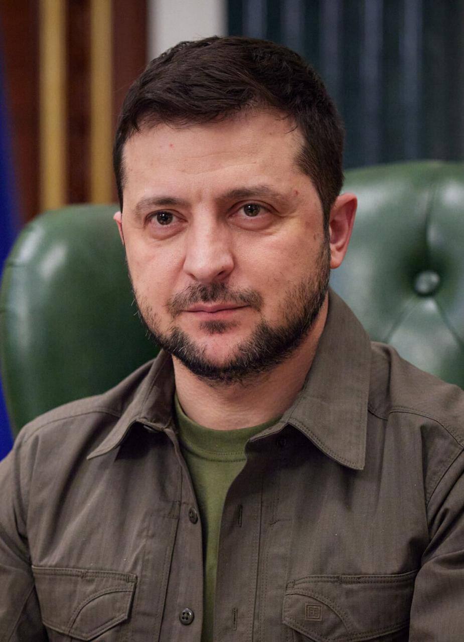 Зеленский заявил, что провёл разговор с президентом Азербайджана Ильхамом Алиевым. "Поблагодарил его за поддержку Украины, также выразил со стороны Украины поддержку в ситуации, когда Россия угрожает Азербайджану", заявил Зеленский. Подсосник тут как тут