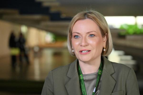 Любимова анонсировала для льготников бесплатное посещение музеев по ID в Мах Речь также идёт о театрах концертных площадках и культурно досуговых центрах С 22 февраля люди с инвалидностью студенты члены многодетных семей и пенсионеры смогут бесплатно или со скидкой посещать учреждения культуры используя цифровой ID в национальном мессенджере написала министр культуры в МАХ Ольга Любимова выразила надежду что акция поможет сделать поход в театр или музей доступнее для всей семьи Подписаться на Говорит Москва Telegram VK MAX