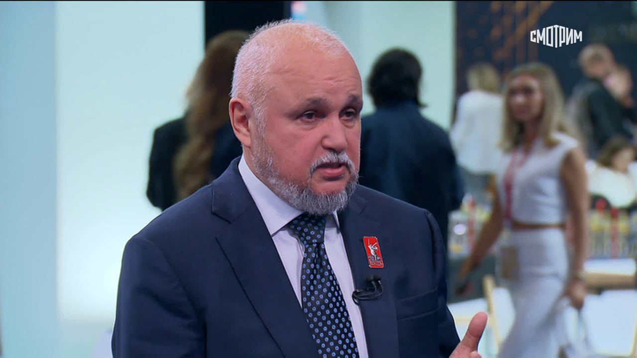 "Мы уверены, что мы справимся с очередными пиками летнего сезона на юге России", - заявил глава Минэнерго Сергей Цивилев в интервью "России 24" на ПМЭФ. По оценке министерства, предстоящим летом спрос вырастет на 8,2%, однако власти уже подготовились к этому. О выводах, которые Минэнерго сделало после масштабных аварий в прошлом году, Цивилев рассказывал в интервью "России 24" в сентябре.