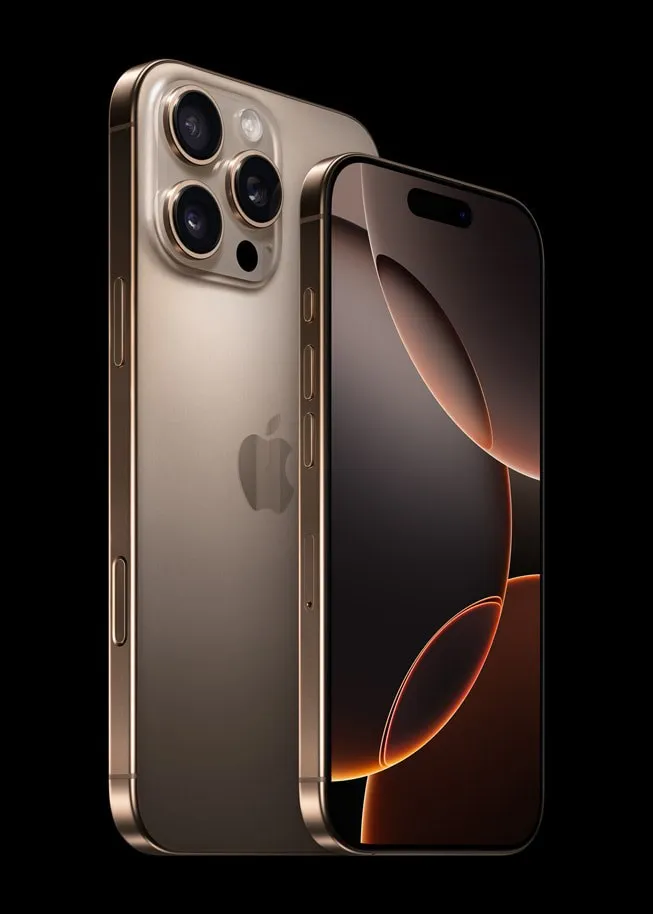 Apple Inc согласилась заплатить 250 млн чтобы закрыть иск из за задержки ИИ обновлений для Siri Деньги пойдут тем кто купил в США iPhone 16 и некоторые модели iPhone 15 Pro Pro Max в период когда Apple рекламировала новые ИИ функции Siri как уже почти готовые Речь о коллективном иске от пользователей и акционеров Инвесторы заявили что компания слишком активно рекламировала умную Siri и функции Apple Intelligence для новых iPhone хотя к релизу они еще не были готовы Apple напомним показывала обновленную Siri как одну из главных фишек iPhone 16 но запуск несколько раз переносили В итоге компанию обвинили в том что она создала завышенные ожидания вокруг своего ИИ TMT Channel Подписаться