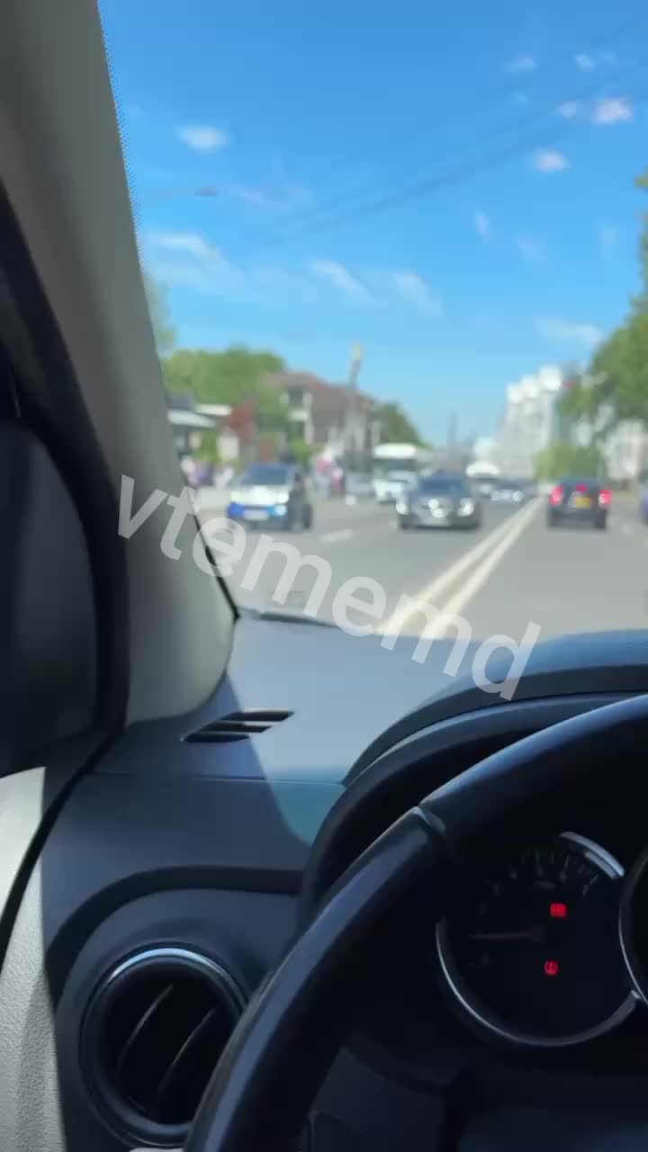 Троллейбус сбил женщину в Кишиневе: ДТП на бул. Дечебал
