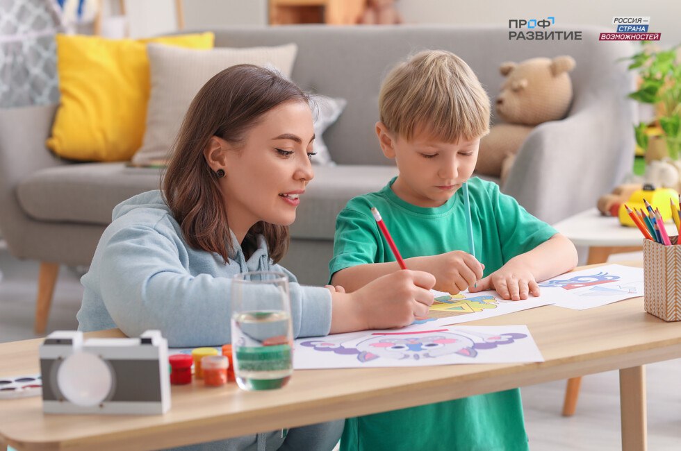 Карьера и материнство Жительниц ДНР научат находить баланс Проект Профразвитие запускает курс подкаст Как все успевать быть успешной дома и на работе Он ориентирован прежде всего на студенток и молодых специалисток но открыт для всех женщин Участниц ждут короткие беседы с практическими советами о возвращении на работу после декрета гибком графике старте бизнеса и поддержке Читать полностью молодежь Фото АНО Россия страна возможностей  Подпишись на нас в MAX