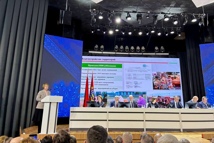 В Заславле Президиум Совета Республики подвёл итоги Года благоустройства Под председательством Натальи Кочановой в Заславле прошло выездное расширенное заседание Президиума Совета Республики по итогам Года благоустройства в том числе и деятельности депутатского корпуса по реализации гражданских инициатив