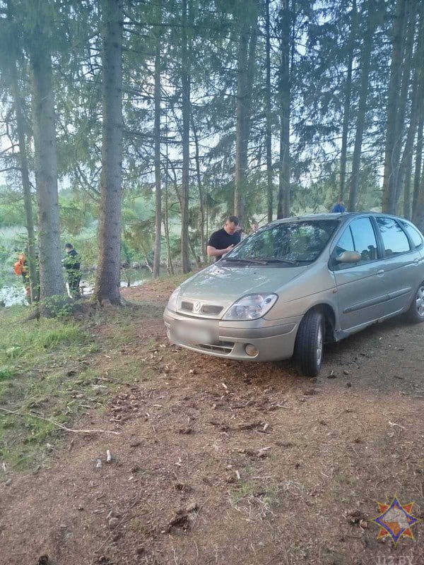 В Круглянском районе утонул мужчина 22 мая от дежурного РОВД поступило сообщение об обнаружении утонувшего человека в реке Друть, недалеко от деревни Новое Радча Круглянского района. По предварительным данным, в 20:00 местный житель заметил тело мужчины в воде и немедленно сообщил об этом в правоохранительные органы. Работники МЧС прибыли на место происшествия и извлекли тело из реки. Утонувший мужчина 1989 года рождения проживал в городе Минске. Проверку по факту утопления проводит Круглянский районный отдел Следственного комитета. Обстоятельства трагедии будут установлены в ходе расследования.