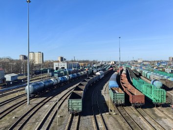 Приписывать вагоны к станциям начнут онлайн Дискуссии о правилах и процедурах приписки вагонов к инфраструктуре общего пользования обострились в последние месяцы Подробнее
