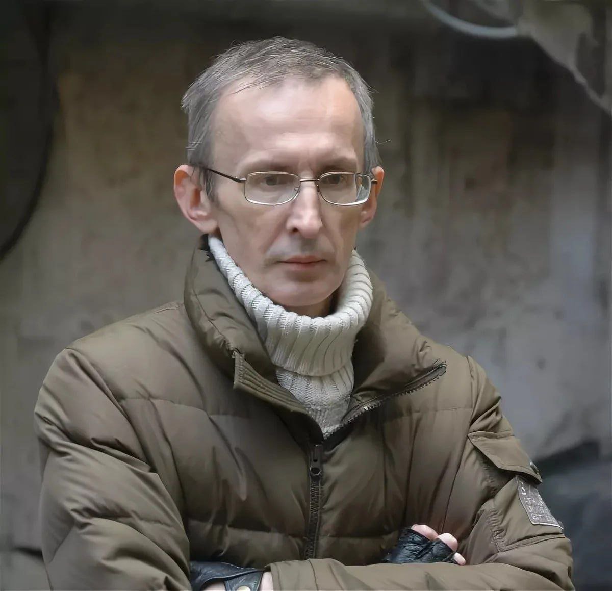 Сообщают, что против Анатолия Несмияна Эль Мюрида возбудили уголовное дело — его подозревают в оправдании терроризма Инициатором дела якобы стал СК по Самарской области, но задержание прошло в Анапе — по месту его регистрации.
