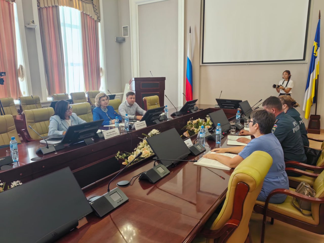 В ходе командировки в Бурятию вместе с региональным уполномоченным по правам человека Ю.В. Жамбаловой провела личный прием членов семей участников СВО.  Татьяна Москалькова подписаться