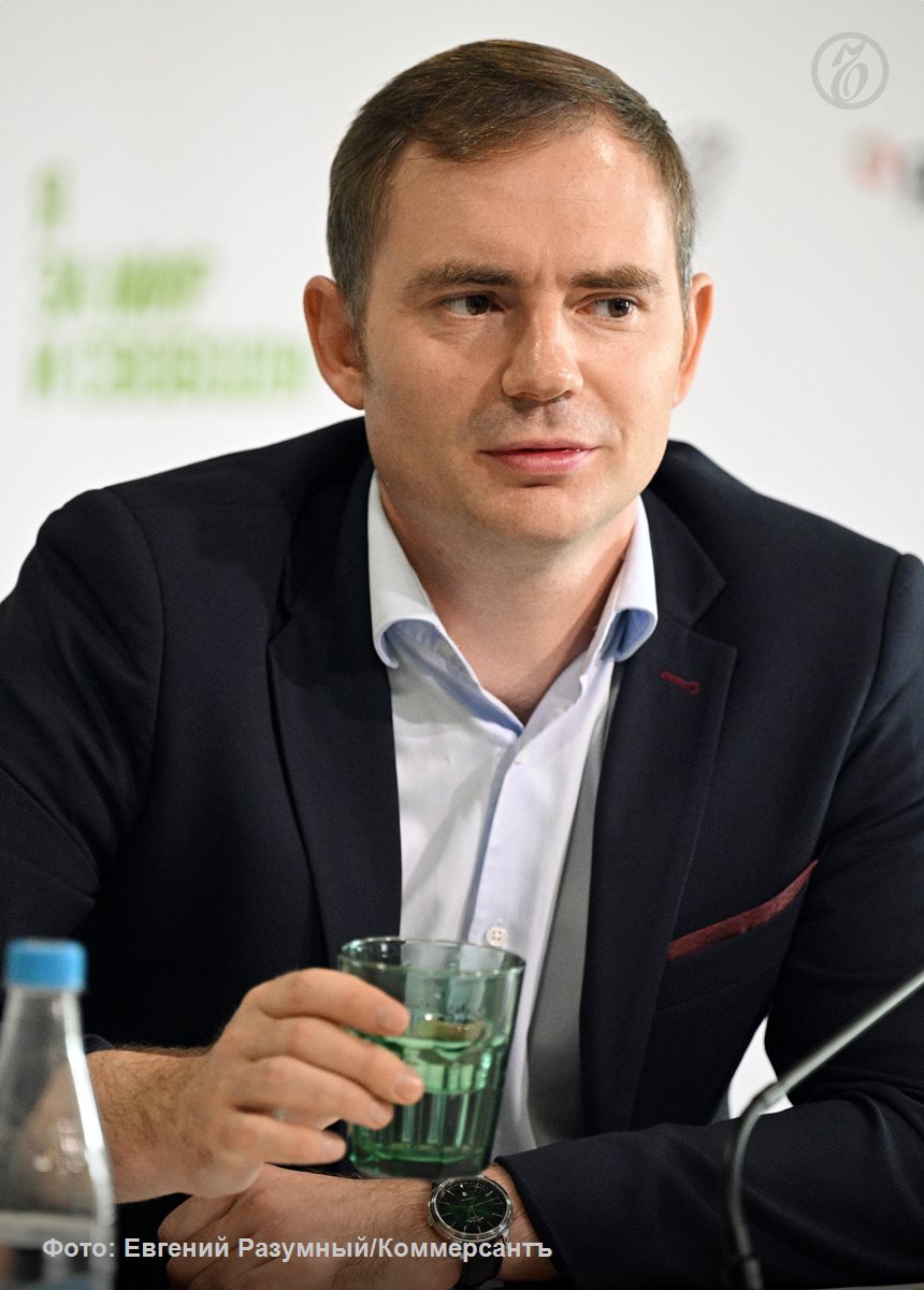 СКР возбудил уголовное дело против заместителя председателя партии Яблоко Максима Круглова его задержали Об этом сообщили в ведомстве Депутата подозревают в публичном распространении заведомо ложной информации о ВС РФ По версии следствия господин Круглов в апреле 2022 года под видом достоверных сообщений распространил в телеграм канале ложную информацию о действиях Вооруженных сил РФ против мирного населения Украины Подписывайтесь на Ъ Оставляйте бусты