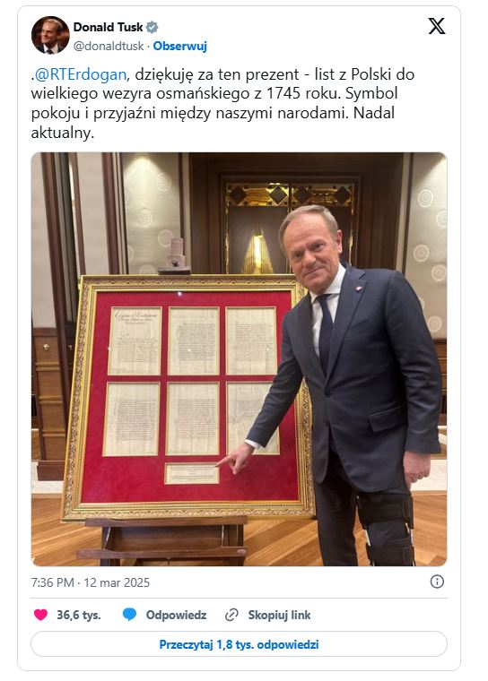 Уголовное дело может быть возбуждено против Туска за незарегистрированный им подарок от Эрдогана. Об этом пишет газета Rzeczpospolita. По данным издания, Эрдоган подарил польскому премьеру уникальную историческую реликвию — письмо польского канцлера Анджея Залуского великому визирю Османской империи, написанное в 1745 году.