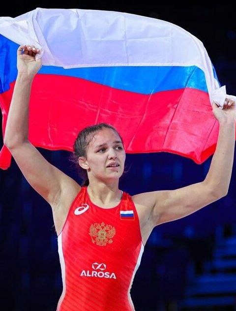 Кузбасс на чемпионате России по женской борьбе Сегодня он стартует в Москве. Среди главных звезд соревнований – Анастасия Сидельникова, выступающая в весовой категории до 59 кг. Чемпионка Европы из Осинников вступает в борьбу с четвертьфинала. В этом же весе Кузбасс представляет и Зельфира Садраддинова из села Челухоево Беловского округа. Ей предстоит пройти квалификацию.