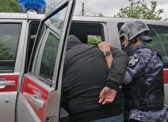 Напился и устроил ДТП бесправный 20 летний водитель в центре Биробиджана Нарушителя задержали сотрудники вневедомственной охраны Читать подробнее на сайте