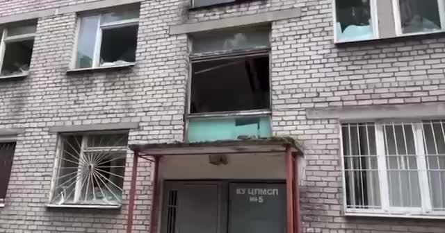 В Донецке БПЛА повредил остекление больницы и медцентра