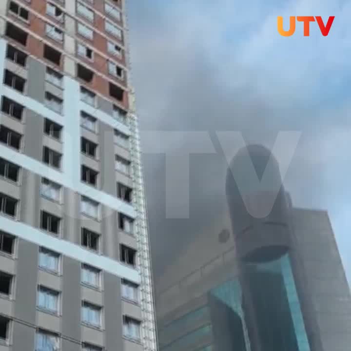 Пожар на стройке в центре Уфы вызвал сильное задымление