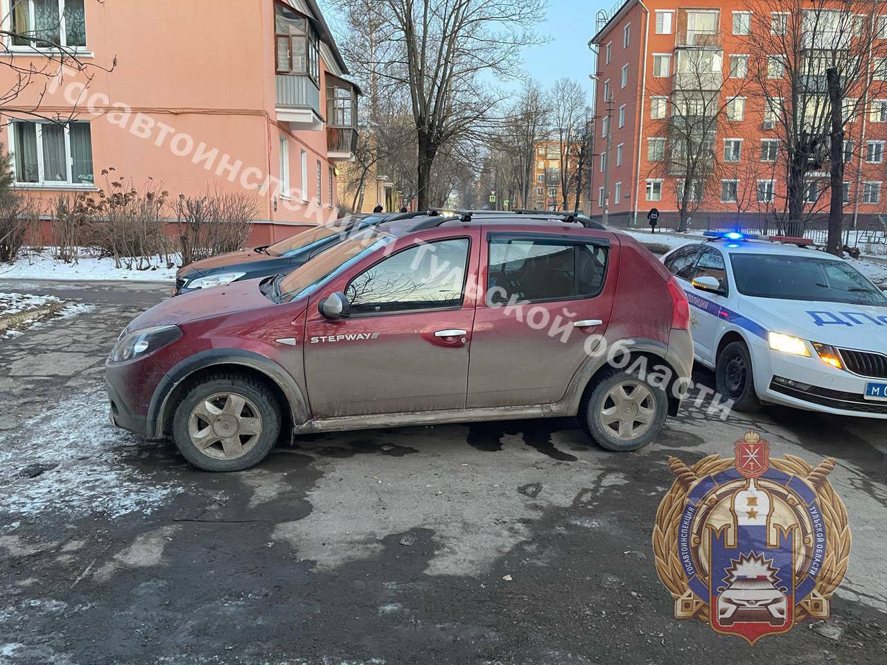 Наезд на ребенка в Туле.   Вчера на улице Седова водитель на автомобиле «Рено Сандеро» совершил наезд на пешехода - девочку 2012 года рождения.  По предварительной информации, она переходила проезжую часть дороги слева направо по ходу движения автомобиля вне пешеходного перехода в зоне его видимости.  Девочка получила травмы, после оказания помощи была отпущена.  Источник: Госавтоинспекция Тульской области.  Проголосовать за канал: голос!    Тула. Происшествия  Наш ВКонтакте    Прислать новость: