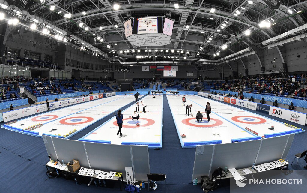 Совет Всемирной федерации керлинга допустил российских юниоров к международным соревнованиям с национальными флагом и гимном Юниорские команды из России и Белоруссии смогут выступать под национальными флагами в национальной экипировке с исполнением гимна и указанием своей страны Впервые новые правила будут применены уже в текущем сезоне 5 10 мая 2026 года на чемпионате мира среди юниоров по керлингу среди смешанных пар в Эдмонтоне сообщил в Telegram канале министр спорта Михаил Дегтярев Подписывайтесь на РИА Новости Спорт в MAX