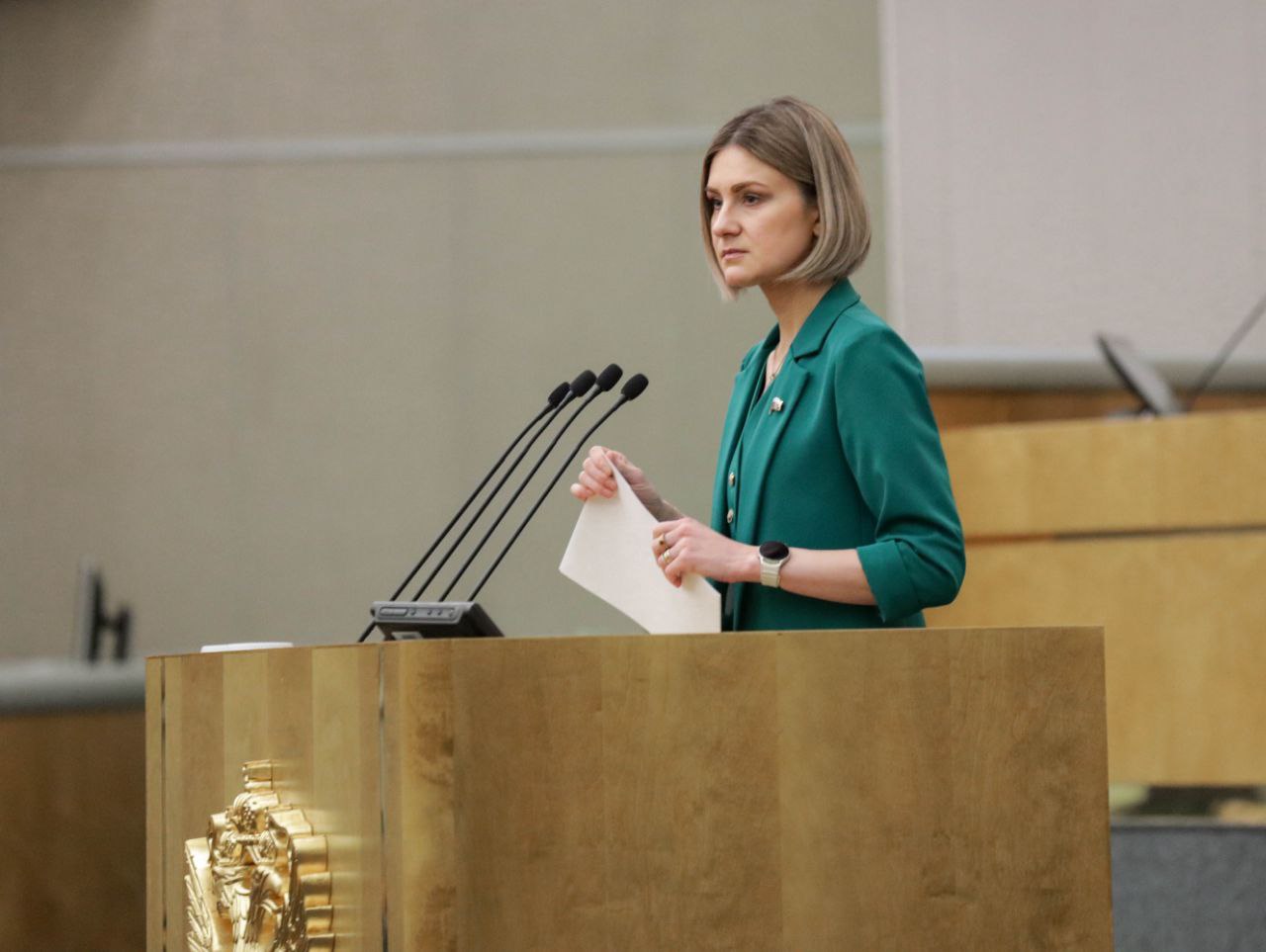 Снова в ТОП 50 рейтинга депутатов Особенно высоко оценена наша работа в регионе по экспертному индексу региональной работы вошла в 30 Этот индекс учитывает Работу с жителями и местными организациями Взаимодействие с органами власти и региональными элитами Открытость к коммуникации с жителями через соцсети Динамика по ключевым показателям за период с июля по декабрь 2025 года Активность в ГД 0 77 Индекс народного голосования вырос с 10 25 до 10 28 Оценка экспертов стабильно высокая 26 баллов Индекс цитируемости уверенно держим высокую планку 3 03 Более полугода этот показатель стабильно выше 3 Итог Общий коэффициент полезной депутатской деятельности КПДГ составляет 40 08 Но всегда есть куда стремиться Не останавливаемся на достигнутом ЕдинаяРоссия Подписывайтесь на Бутину в МАХ