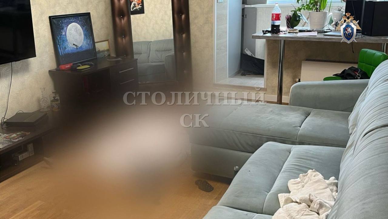 Победительницу «Миссис Нижний Новгород» нашли мертвой в Москве Как сообщает Baza, тело 40-летней Натальи Маурер обнаружили в квартире на Дубнинской улице. Там был беспорядок, следы борьбы, а сама женщина была сильно избита. На данный момент в убийстве подозревают ее сожителя и по совместительству врача-хирурга. По предварительной информации, между парой произошла ссора, переросшая в трагедию. На мужчину возбудили дело за умышленное причинение тяжкого вреда здоровью, повлекшее по неосторожности смерть потерпевшей, он задержан. Маурер с 2019 года участвовала в конкурсах красоты. Кроме победы в конкурсе «Миссис Нижний Новгород», она также стала «Миссис Приволжский федеральный округ». Кроме того, погибшая представляла Нижний Новгород на конкурсе «Миссис Россия», где ей был присвоен титул «Миссис Планета женщин». У нее осталось трое детей. Столичный СК, Нижний Новгород без цензуры Как в Волгу глядели