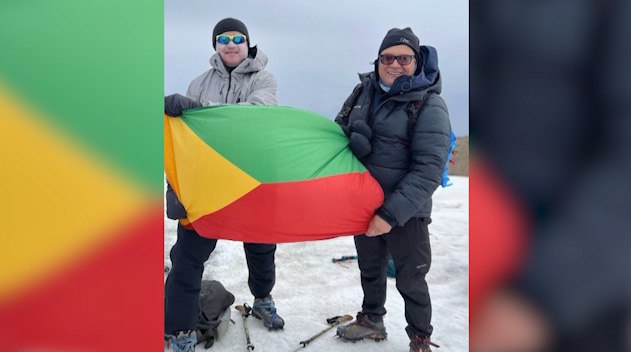 1  2  3  4  Забайкальцы покорили легендарную гору Арарат  Восхождение совершил директор завода домостроения «Инновация», председатель Забайкальского отделения Деловой России Леонид Кузьмицкий. Участники поднялись на высоту 5 тысяч 156 метров над уровнем моря.