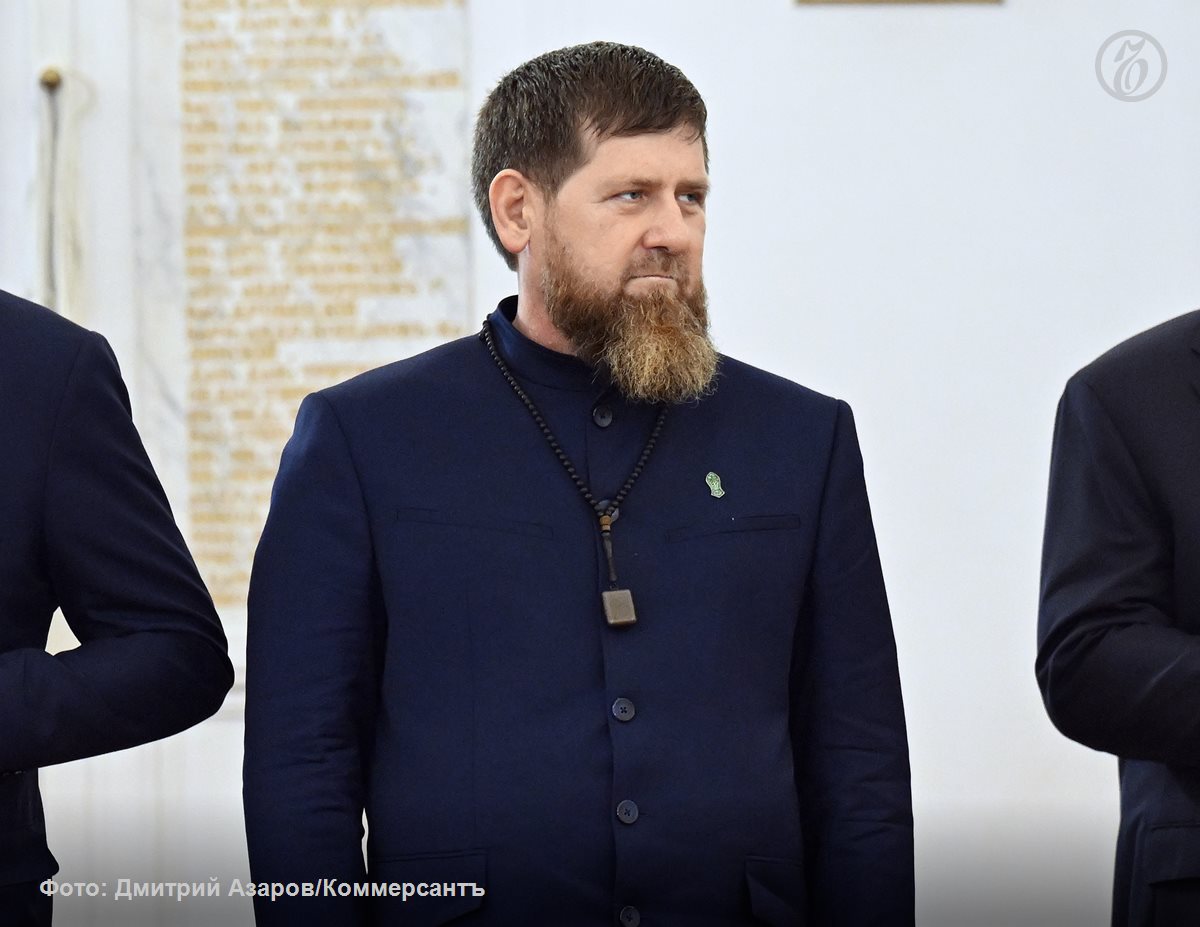 Глава Чечни Рамзан Кадыров заявил что его никто не заставлял разрешать конфликт с сенатором от Дагестана Сулейманом Керимовым Так глава республики прокомментировал слова главного муфтия шейха Равиля Гайнутдина о том что господа Кадыров и Керимов устранили разногласия во время встречи в Кремле по приглашению Владимира Путина Да имело место некое недопонимание которое требовало личной встречи и мужского разговора что мы и сделали встретившись в Москве Сами решили встретиться поговорили пришли к пониманию и пожали руки рассказал господин Кадыров Глава Чечни добавил что его всегда связывали дружеские и деловые отношения с Сулейманом Керимовым Подписывайтесь на Ъ в Telegram в MAX Оставляйте бусты