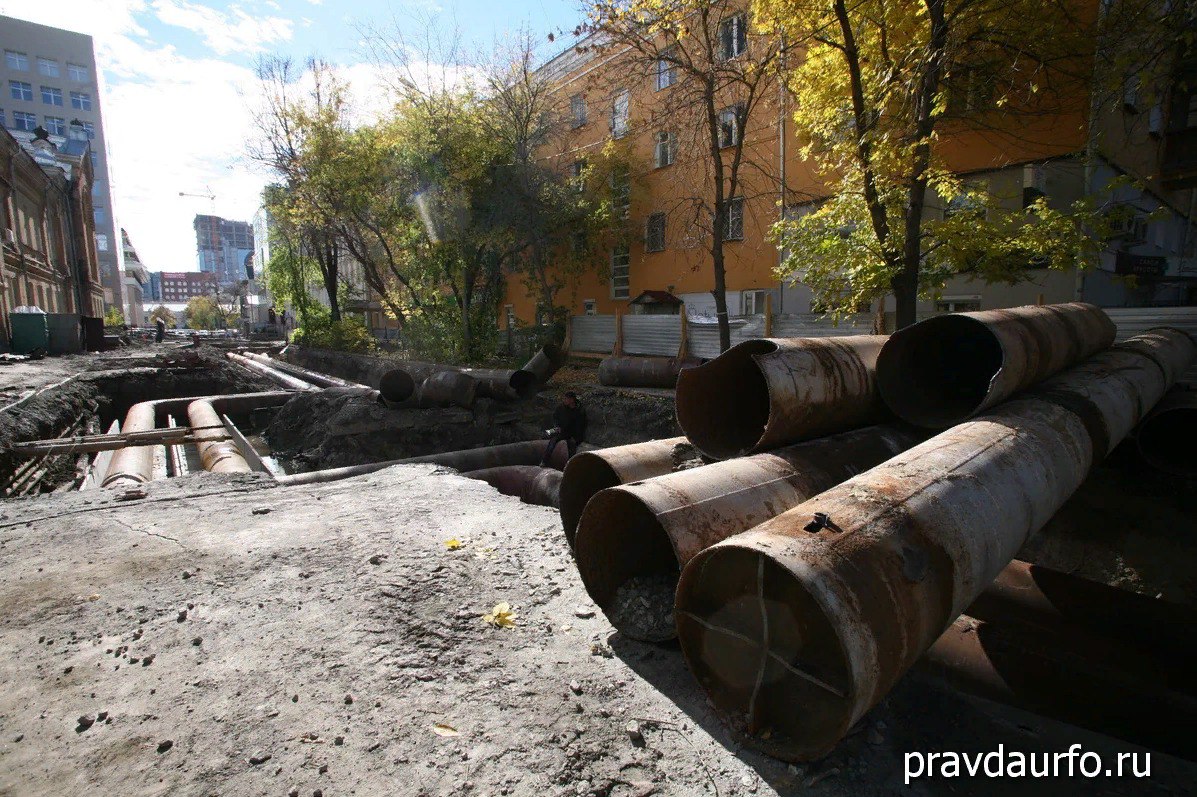 Гейко анонсировал сроки передачи объектов ЕМУП «Водоканал» в концессию. По планам вице-мэра это произойдет до конца 2025 года.   Подробнее на «Правде УрФО»