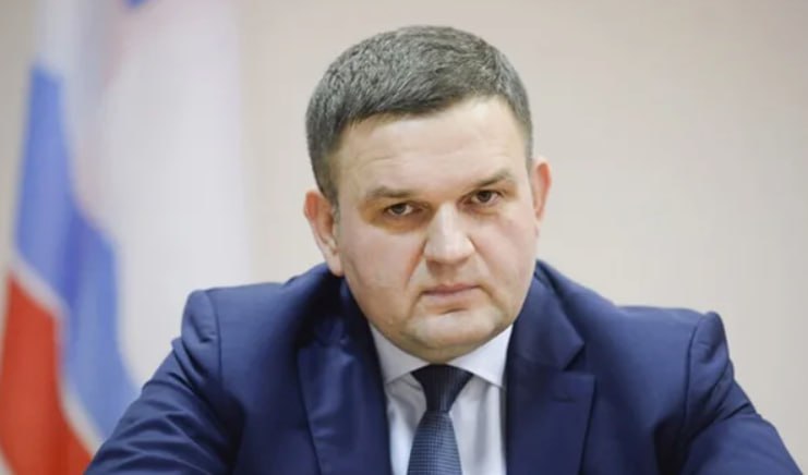 Сергей Перминов вновь стал сенатором от Ленобласти Сергей Перминов наделён полномочиями сенатора РФ от Ленинградской области на новый срок Соответствующее постановление губернатора региона Александра Дрозденко опубликовано на сайте правительства области   Перминов впервые был наделён полномочиями сенатора от Ленинградской области 17 сентября 2020 года В Совете Федерации он занимает должность первого зампредседателя комитета по регламенту и организации парламентской деятельности Подписывайтесь на Выборный в МАХ