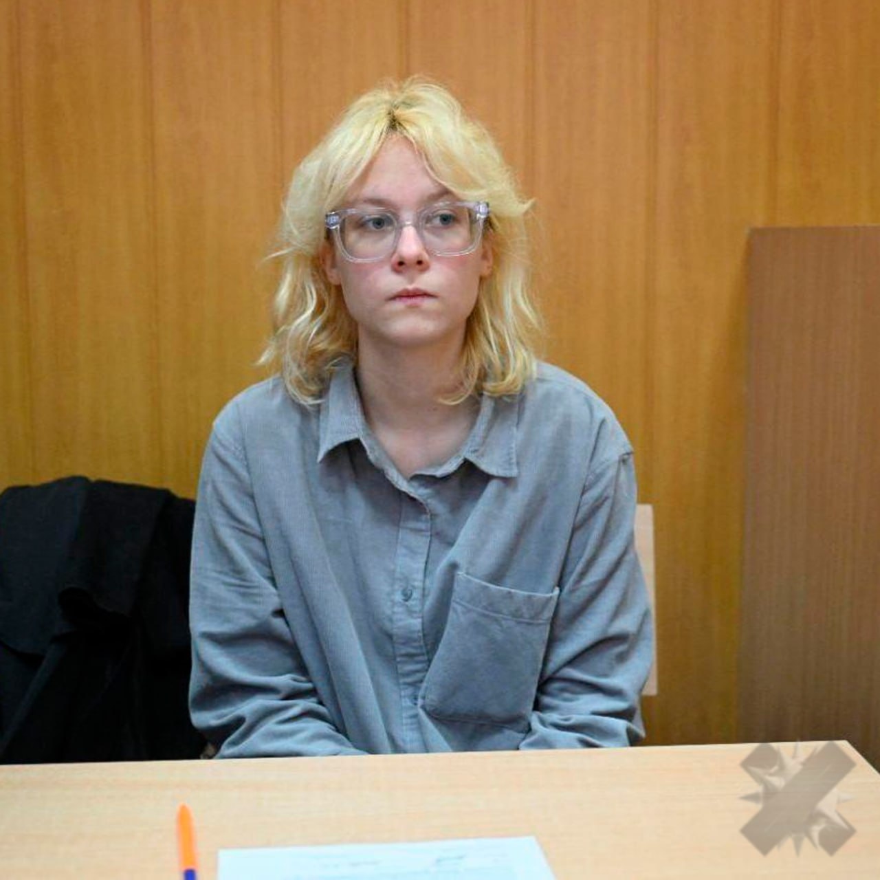 Певица Наоко сбежала из России Как сообщают СМИ вокалистка группы Стоптайм Диана Логинова покинула Россию сразу после своего освобождения Пока неизвестно в какой стране она находится в данный момент Гитарист группы Стоптайм Александр Орлов который также был сегодня отпущен на свободу вероятнее всего тоже покинул Россию НМШ