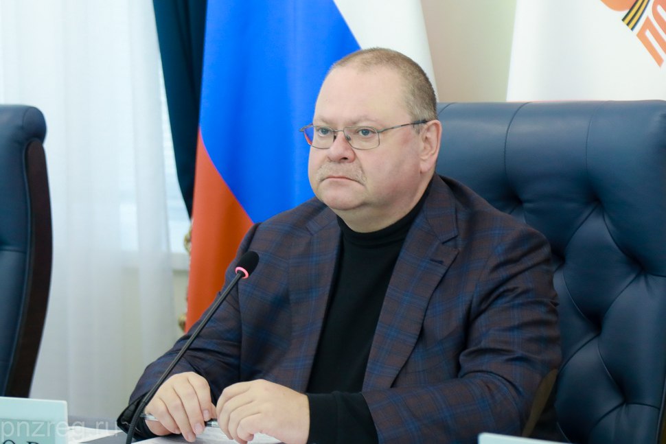 Олег Мельниченко вошел в ТОП 3 среди глав регионов РФ по индексу международных контактов В интегрированном индексе плотности международных контактов глав регионов РФ за период с января по сентябрь 2025 года губернатор Пензенской области Олег Мельниченко разделил 3 е место   projectorpnz ru news 2025172311 oleg melnichenko voshel v top 3 sredi glav regionov rf po indeksu mezhdunarodnyh kontaktov