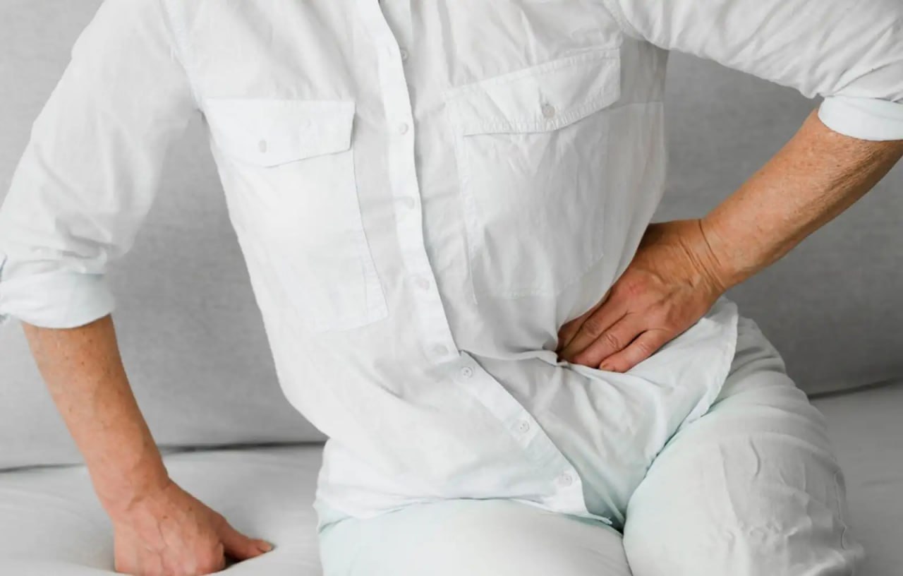 С приближением нового 2026 года года Лошади по восточному календарю россияне начали активно скупать продукты из конины Диетолог Нурия Дианова рассказала Ридусу какую пользу или наоборот вред может принести организму это привычное не для всех россиян мясо По словам диетолога ограничения на употребление конины похожи на те же что нужно соблюдать с говядиной по так называемому правилу тарелки На обед на 100 150 граммов конины это четверть тарелки должно приходиться 100 150 граммов какого нибудь гарнира макарон гречки картофеля а также 150 200 граммов овощей сказала Дианова Ридусу   www ridus ru n 723979 ridusnews