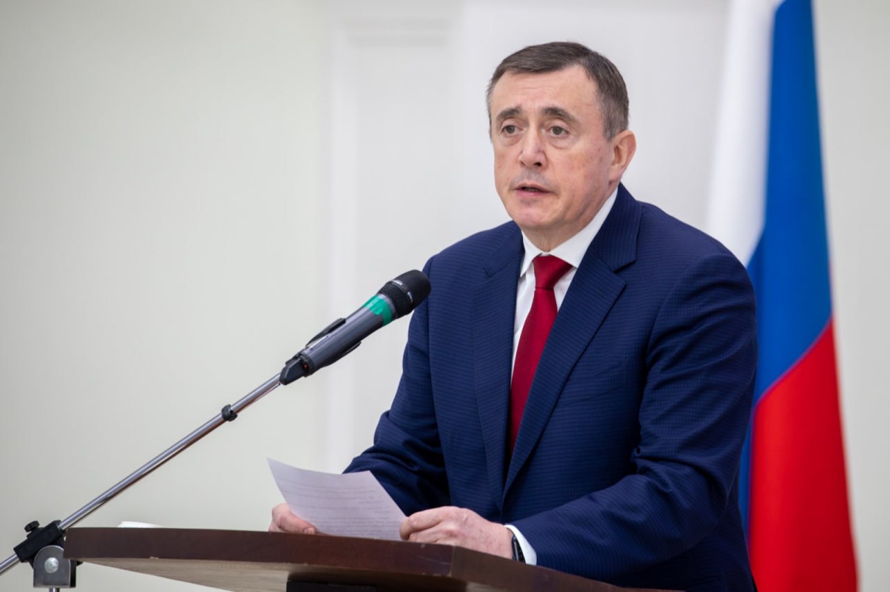 Завтра, 15 мая, губернатор Сахалинской области Валерий Лимаренко представит отчёт о работе Правительства за 2024 год на заседании шестой сессии регионального парламента. Глава островного региона выступит с годовыми итогами перед депутатами и жителями области, расскажет об изменениях, произошедших за предыдущий год, и перспективах дальнейшего развития дальневосточных островов. В масштабном документе прозвучат точные цифры и результаты работы Правительства по таким направлениям, как здравоохранение, социальная помощь, строительство, благоустройство, газификация, транспортная доступность, развитие экономики и региона в целом. Прямой эфир начнётся в 15:00 в социальной сети ВКонтакте и на RuTube-канале Сахалинской областной Думы.