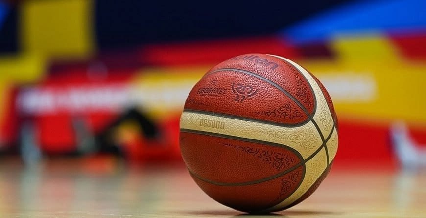 Баскетболисты «Гродно-93» впервые за 21 год стали чемпионами Беларуси В решающем пятом матче они обыграли «МИНСК» со счетом 69:66, завершив серию с итогом 3:2. Напомним, в первых двух матчах команды обменялись победами, а затем «МИНСК» выиграл третий матч 78:75 , после чего «Гродно-93» одержал победу в четвертом 81:63 . В прошлом сезоне чемпионом был «МИНСК», который в финале обыграл «Гродно-93». ПОДПИСАТЬСЯ ПРИСЛАТЬ ИНФОРМАЦИЮ Мы в ВК Наш YouTube Мы в Instagram