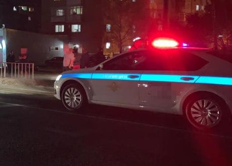 В центре Ростова водитель иномарки сбил пешехода На проспекте Ворошиловском в Ростове водитель автомобиля Skoda Rapid сбил пешехода. Происшествие случилось в ночь на 3 мая. По данным донской Госавтоинспекции, иномарка двигалась в сторону улицы Социалистической. В районе дома №35 мужчина попытался перейти дорогу в неположенном месте, в результате что его сбила машина. С полученными травмами мужчину доставили в больницу. Личность пострадавшего пока не установлена. Предложи нам новость