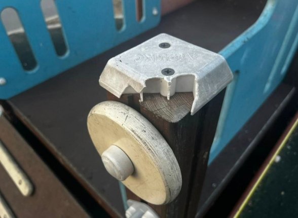 Травмоопасными признали убитые качели и тренажеры на детской площадке в п Смидович ЕАО Прокуратура потребовала от райадминистрации привести объект в нормативное состояние ФОТО Читать подробнее на сайте