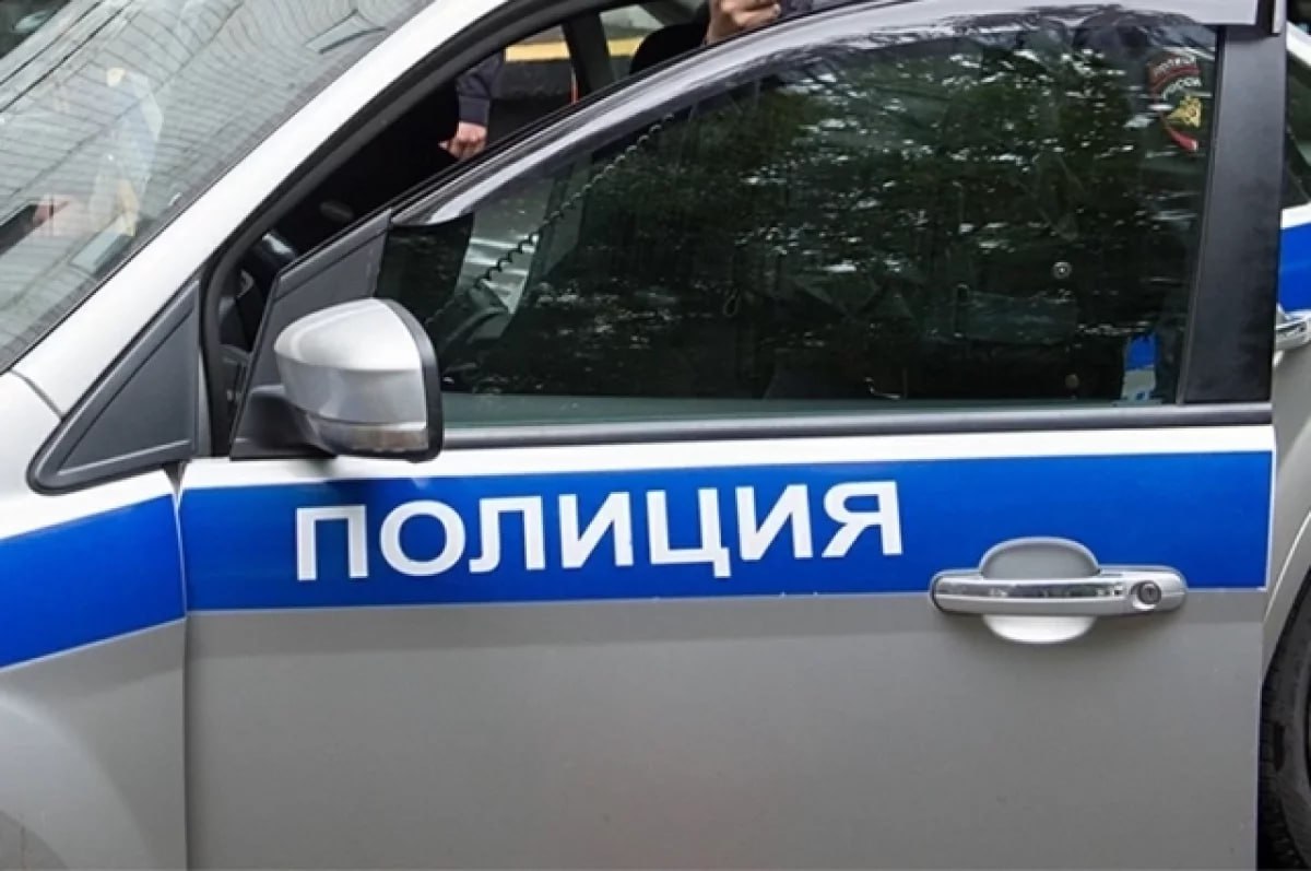 В Петербурге у женщины с говорящей фамилией нашли почти 5 кг наркотиков В Санкт-Петербурге сотрудники полиции изъяли крупную партию наркотиков у 25-летней жительницы проспекта Пятилеток по фамилии Коноплёва. Обыск в квартире дома проходил в рамках комплексной оперативно-профилактической операции «Мак-2025». В помещении обнаружили электронные весы, упаковочный материал, магниты, восемь запаянных пакетов с веществами и пластиковый контейнер. Общая масса изъятого составила 4,6 килограмма. Подробнее тут.