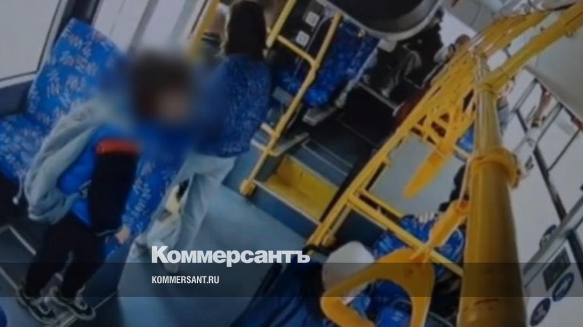 Полиция Красноперекопского района раскрыла серию краж аварийных молотков из автобусов К хищениям причастны четверо детей 8 10 лет Изъято 17 молотков На родителей составили административные протоколы за невыполнение обязанностей по воспитанию Дети поставлены на профилактический учет Еще больше новостей в Telegram канале Ъ Ярославль
