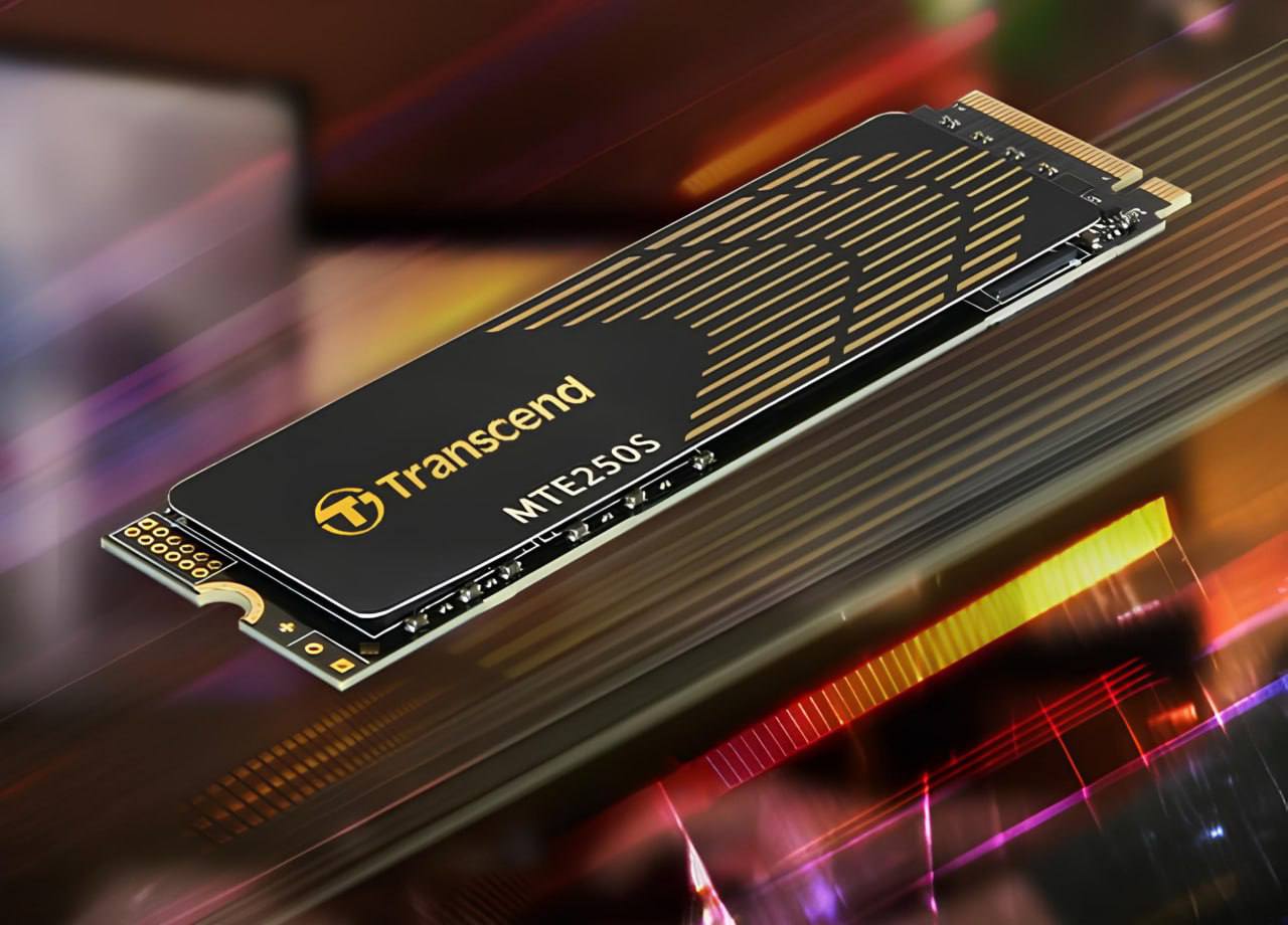 Цены на SSD взлетят Transcend остановила поставки Transcend перестала получать NAND чипы от Samsung и SanDisk ещё в октябре крупные производители переориентировали мощности на дата центры и AI кластеры Из за этого поставки SSD компании полностью встали и на рынке ожидается резкий рост цен По прогнозам Transcend дефицит и высокие цены продлятся 3 5 месяцев а пик кризиса придётся на начало 2026 года   ИгроNews