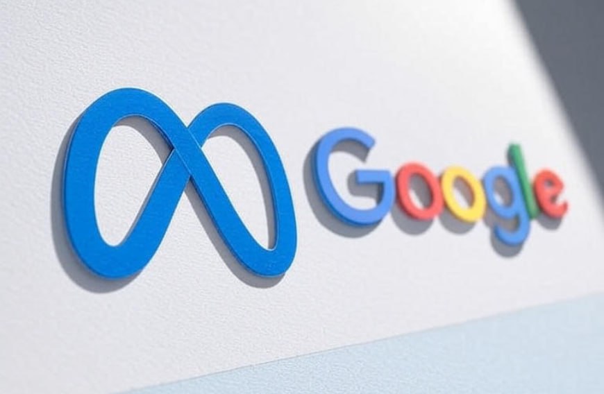 Meta Google удар по монополии Nvidia Рынок резко отреагировал на эксклюзивный отчёт The Information и последующие новости Meta ведёт переговоры о многомиллиардных закупках Google TPU для дата центров начиная с 2027 года Nvidia падала в моменте 6 AMD почти 9 Alphabet наоборот выросла на 2 и приблизилась к исторической капитализации в 4 t Причина проста впервые за много лет появляется реальный масштабируемый и брендовый конкурент Nvidia и частично AMD в инфраструктуре ИИ в сегменте чипов для обучения и inference Конкретика сделки   Meta ведёт переговоры с Google о закупке TPU на многомиллиардные суммы   Речь о поставках в 2027 и аренде чипов через Google Cloud уже в 2026 году   Google впервые разрешит использовать TPU в сторонних дата центрах а не только внутри GCP огромный разворот стратегии   Внутренние оценки предполагают потенциал отъёма до 10 годовой выручки Nvidia это десятки миллиардов долларов   Reuters подтверждает рост спроса на кастомные чипы и альтернативы Nvidia Почему это важно 1   Meta один из крупнейших клиентов Nvidia в мире По словам Цукерберга Meta планирует 72 b капексов на ИИ инфраструктуру в 2025 году и увеличит эту сумму в 2026 Если часть этих денег уйдёт в TPU это   снижает объёмы Nvidia   усиливает давление на цены   ускоряет диверсификацию рынка 2   Google получает шанс на рывок в сегменте ИИ чипов TPU v5 и v5e получили высокие оценки MLPerf результаты сопоставимы с H100 3   TPU это не только железо а целый софт стек Google 10 лет развивает XLA и полностью контролирует архитектуру TPU особенно сильны там где   критична энергоэффективность   огромные объёмы inference Nvidia парировала Reuters что компания на поколение впереди а CUDA остаётся непробиваемой экосистемой с 4 млн разработчиков ASIC решения куда относятся TPU уступают универсальности Итоговая картина Связка Meta Google TPU самый серьёзный удар по нарративу Nvidia непобедима за долгое время Даже если угрозы реализуются только частично факт появления альтернативного чип провайдера изменяет структуру отрасли Однако   Nvidia по прежнему доминирует в универсальности экосистеме и программном обеспечении   Просадку скорее всего выкупят ИИ сектор охлаждается уже несколько недель но фундаментальная позиция Nvidia остаётся сильной Google же получает позитивную новость буквально каждую неделю чипы новый Gemini сделка с Meta сильные отчёты покупки со стороны Баффета и топ фондов Котировки GOOGL с начала осени выросли более чем на 50 и впервые за долгое время компания вошла в зону перекупленности Это крупнейшая позиция в нашем портфеле удерживаем но покупать сейчас уже не так привлекательно как летом