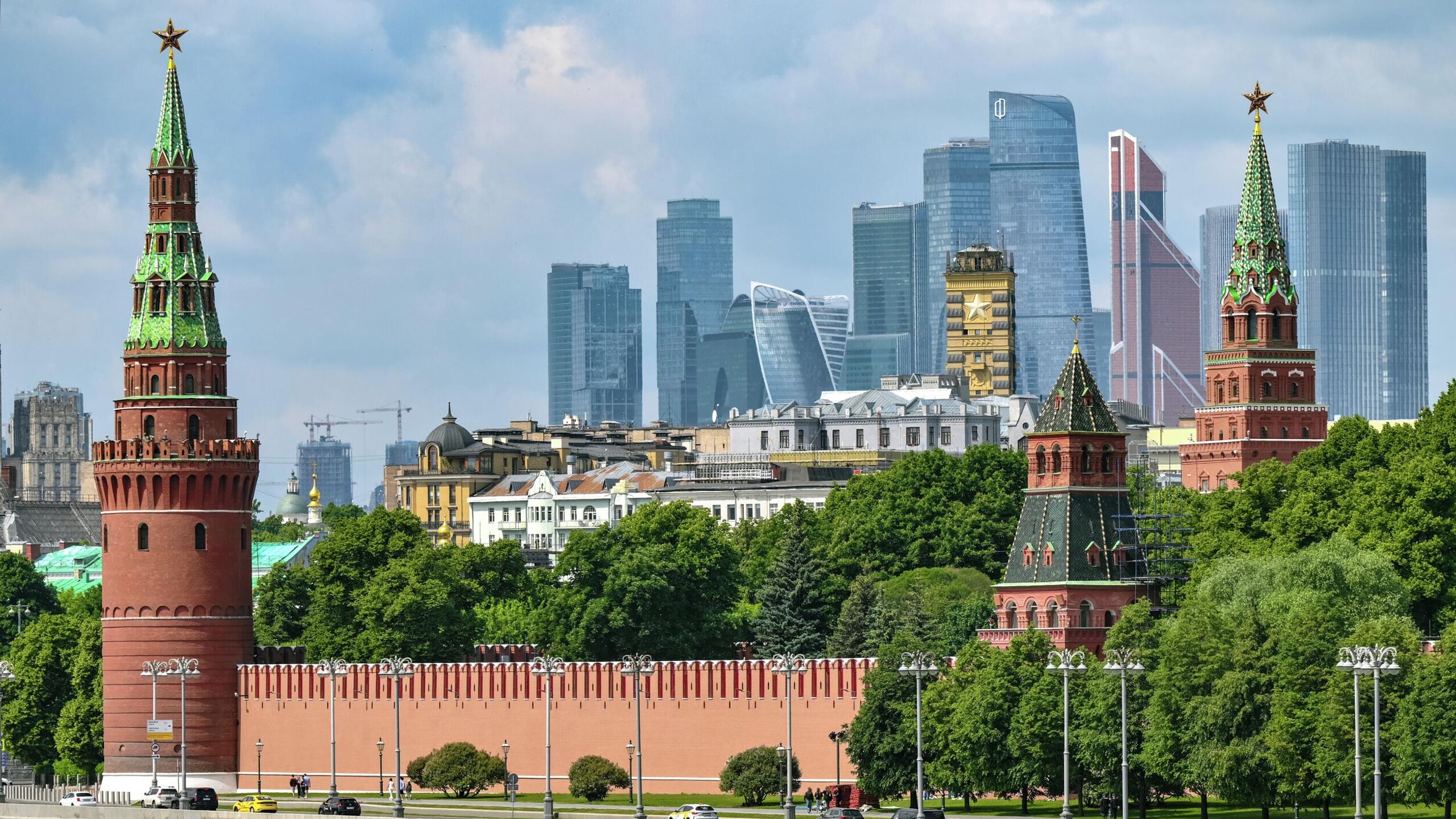 Новое управление, которое будет отвечать за работу со странами ближнего зарубежья и отдельные аспекты взаимодействия с некоторыми странами Глобального Юга, может появиться в администрации президента РФ, сообщает газета "Ведомости" со ссылкой на источники.