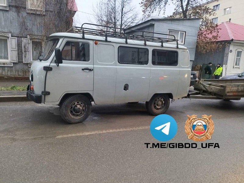 Сбили на зебре ДТП произошло вчера 18 ноября в Уфе По данным ГАИ 33 летний водитель УАЗа двигаясь по улице Заки Валиди в направлении Аксакова совершил наезд на 18 летнюю девушку Известно что она переходила проезжую часть по регулируемому пешеходному переходу Пострадавшую с различными травмами госпитализировали Обстоятельства ДТП устанавливаются Подписывайся на БСТ