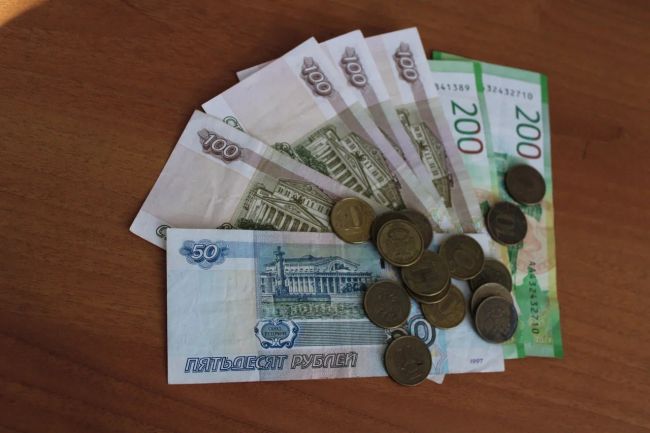 Туляки не хотят полностью отказываться от монет и купюр Лишь 16% туляков согласны полностью перейти на безналичные расчеты, свидетельствуют итоги опроса сервиса по поиску высокооплачиваемой работы. Подробнее Подписаться