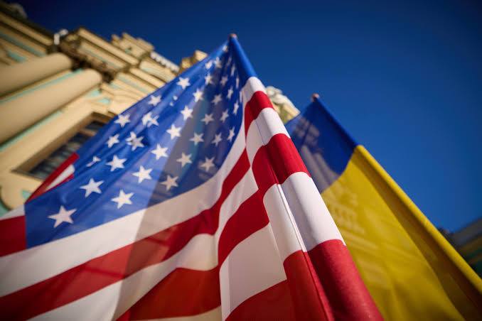 Переговоры Украины и США на этой неделе могут стать последним шансом для Киева, — Economist.   «Ставки встречи во вторник как никогда высоки. Если они провалятся, Украина вряд ли получит еще один шанс», — отмечает издание.