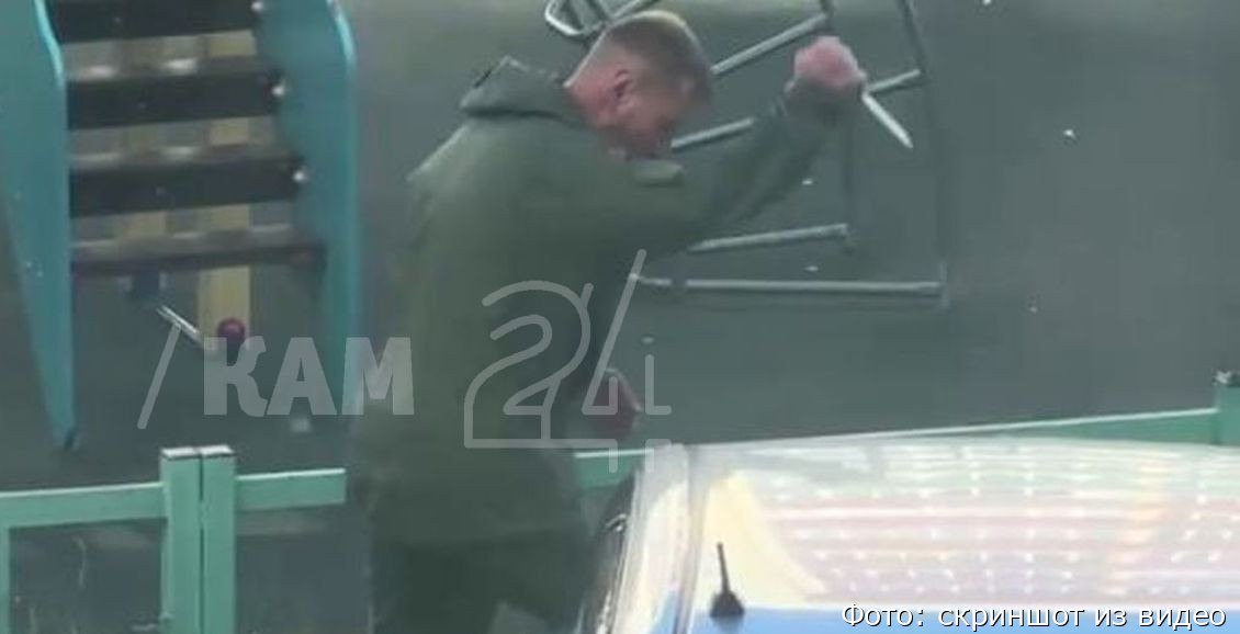 На Камчатке бывший супруг с ножом стал фигурантом уголовного дела В Камчатском крае возбудили уголовное дело в отношении мужчины тиранившего бывшую супругу Хулиганом заинтересовались после публикации на ИА Кам 24 Нажмите для подробностей kam24 ru news main 20250823 120121 html utm source telegram utm medium messenger