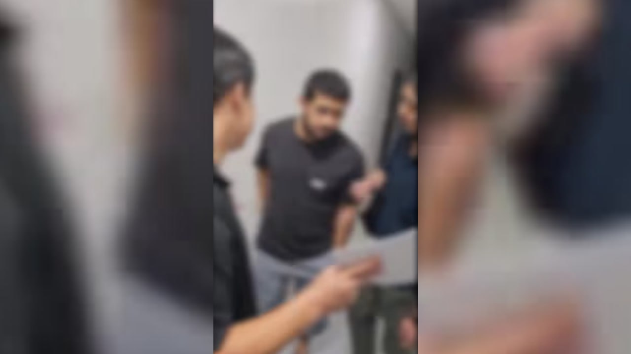 Полиция Южной Кореи задержала 29 летнего гражданина Узбекистана который по версии следствия собирал и отправлял террористическим организациям деньги якобы предназначенные для благотворительного фонда сумма переводов была самой крупной в стране из средств направляемых экстремистам The Chosun Daily