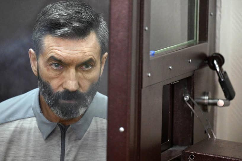 Бывшего гендиректора «Глонасс» Игоря Милашевского приговорили к 4 годам колонии общего режима. Суд признал Игоря Милашевского виновным в растрате и злоупотреблении должностными полномочиями – уголовное дело было возбуждено в июле 2023 года. Милашевский возглавил «Глонасс» в июле 2018 года, а уволился в ноябре 2022 года. До того с 2004 по 2011 год он был главой Министерство транспорта и связи Чечни.