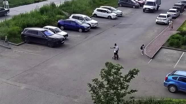 Наезд автомобиля на 4-летнего мальчика в Томске: ребенок госпитализирован