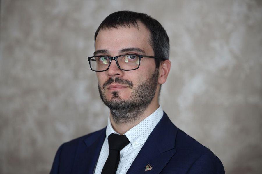 Выпускник СГЮА Игорь Гречуха назначен на должность главного федерального инспектора по Владимирской области аппарата полномочного представителя Президента Российской Федерации в Центральном федеральном округе Игорь Гречуха окончил в 2009 году Саратовскую государственную академию права ныне СГЮА Больше десяти лет проходил службу в прокуратуре Липецкой области а с 2021 года работал в правительстве региона Поздравляем и желаем новых профессиональных успехов лучшееюридическое сгюа саратов