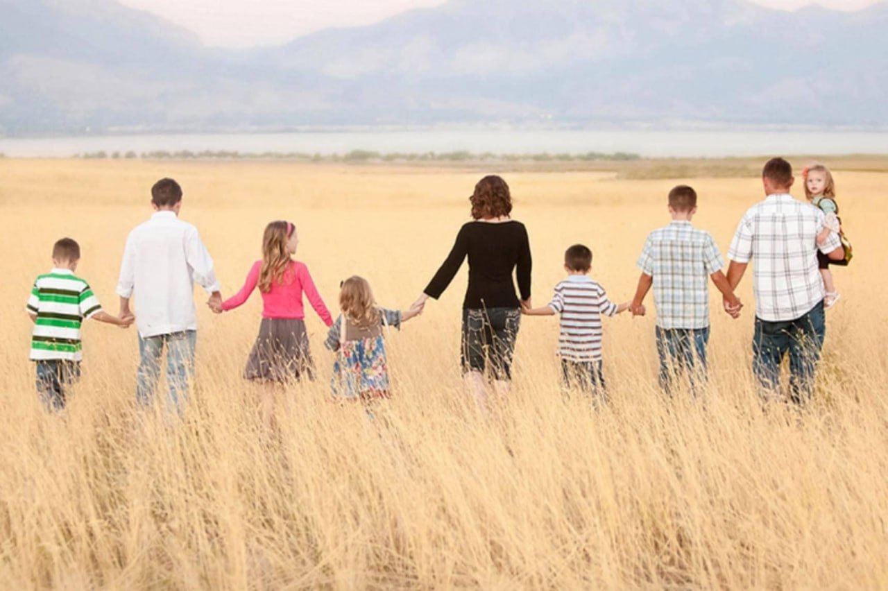 В Башкирии учредили новый праздник 21 декабря День многодетной семьи Учреждение Дня многодетной семьи будет способствовать укреплению института семьи сохранению традиционных семейных ценностей и пропаганде многодетности сказал председатель Курултая bash ufa