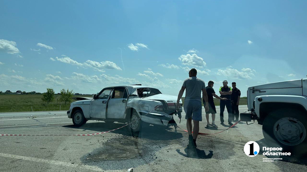 Один человек погиб и двое ранены в ДТП на трассе под Верхнеуральском На трассе Южноуральск – Магнитогорск столкнулись «Волга» и Opel Astra. Время аварии – 9:30. За рулем «Волги» был 65-летний мужчина, иномаркой управлял 24-летний водитель. На месте происшествия погибла 73-летняя пассажирка «Волги», еще один пассажир и водитель госпитализированы. К слову, сейчас под Верхнеуральском проходит ралли «Шелковый путь». По предварительным данным, пострадавшие в «Волге» ехали именно туда... / Прислать новость